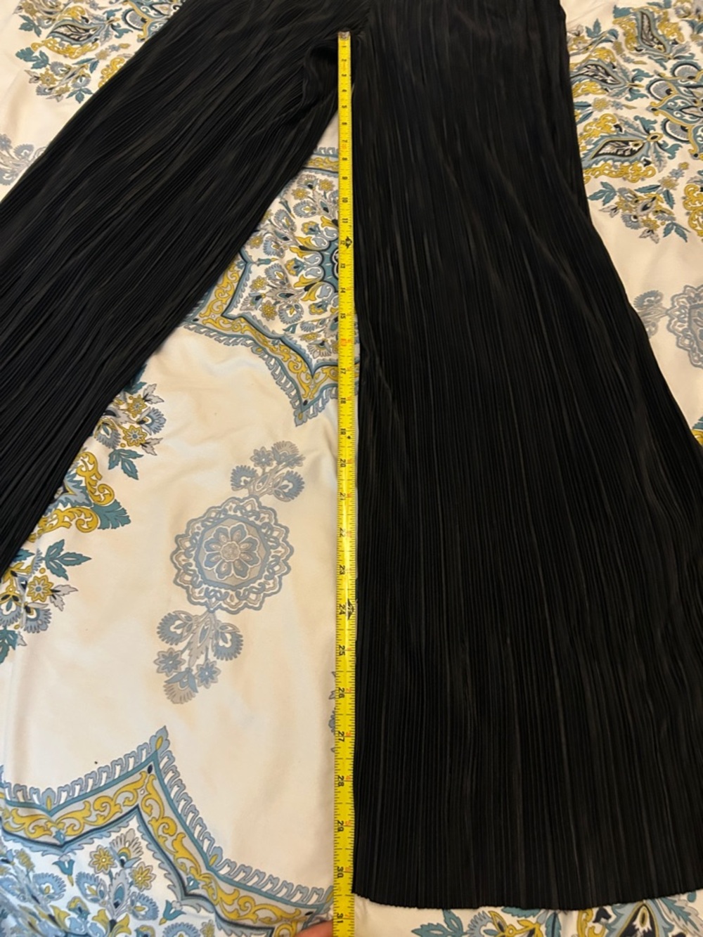 Pleated trousers - Picture 6 of 8